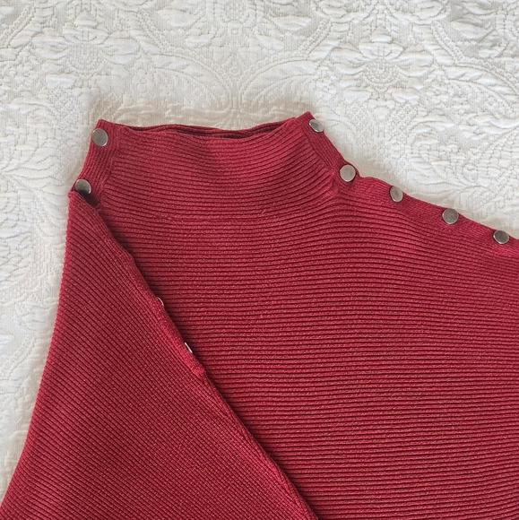 Tahari Sweater | Woman's Large | red - Picture 2 of 7